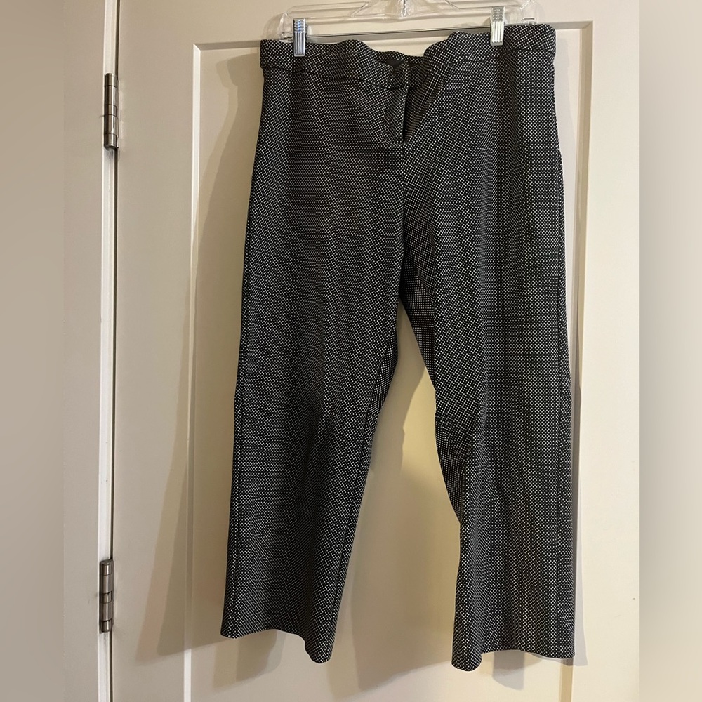 Amanda+Chelsea Cropped Tailored Black and White Polka Dot Trousers (Size 16)